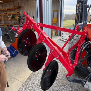 Cultivateur pliable combiné avec herse à disques et charrue, attelage trois points, roulements haute performance, largeur de travail 4500-5400 mm - Product Image 3