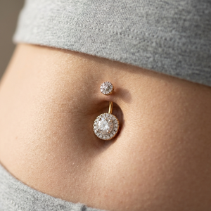 Joyas para piercing de ombligo de oro de 10k, anillo de ombligo con halo y detalles de diamantes, adorno para ombligo para mujer - Product Image 4