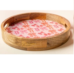 Plateau de service en bois de qualité supérieure en forme de rotin pour la décoration de table de cuisine, de maison, de mariage ou de fête, idéal pour la présentation de la vaisselle et des aliments. - Product Image 1
