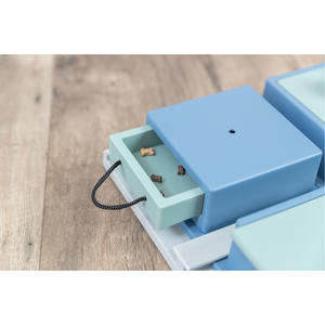 Boîte d'activités pour chien Poker Box 31 x 10 x 31 cm Niv 2 Jouet interactif pour animaux de compagnie pour la stimulation mentale et le jeu - Product Image 4