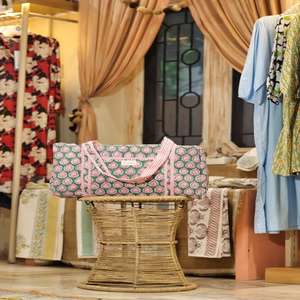 Bolsa de Deporte Personalizada, Portátil, de Lona, para Gimnasio, Viajes, Fin de Semana, con Diseño Floral Acolchado, para Mujer - Product Image 2