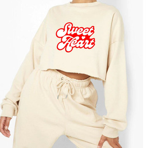 Sudadera Corta Color Crema para Mujer con Estampado de Corazón, Manga Larga, Cuello Redondo, Corte Holgado, Estilo Casual para Primavera - Product Image 4
