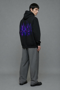Sudadera con Capucha Negra para Hombre, Diseño Cyberpunk con Estampado de Paisaje Urbano, Bolsillo Canguro, Manga Larga, Logotipo Personalizado OEM ODM - Product Image 4