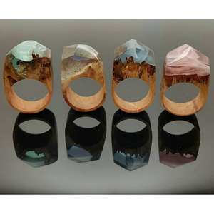 แหวนนิ้วเรซิ่นไม้สไตล์มินิมอลเพื่อการออกแบบที่เรียบง่ายในงานเรซิ่น - Product Image 6