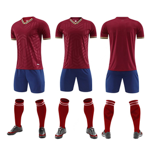 Conjunto de uniforme de fútbol de alta calidad, tela transpirable, costuras resistentes, diseñado para brindar comodidad, durabilidad y rendimiento en el campo. - Product Image 5