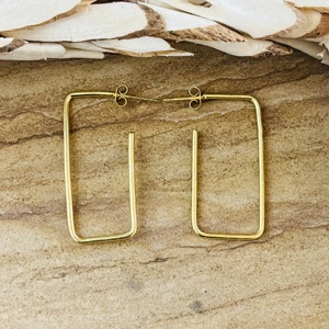 Boucles d'oreilles créoles rectangulaires minimalistes, modèle populaire, en laiton pour hommes, finition laiton antique, design géométrique, vente en gros/OEM/ODM - Product Image 1