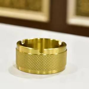 Cenicero de Metal de Primera Calidad, Resistente al Calor, para Cigarros, Cigarrillos y Tabaco - Product Image 6