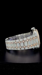 Reloj cronógrafo de 3 subesferas con diamantes de moissanita certificados, oro rosa bicolor, funciona con batería, diamantes de moissanita VVS. - Product Image 4