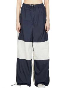 Conjunto Deportivo Cortavientos con Capucha para Mujer, Tallas Grandes, Estampado o Color Sólido, 2 Piezas, Estilo Urbano de Invierno, Hecho a Medida, OEM, Alta Calidad - Product Image 3