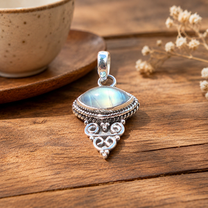 Colgante Vintage de Plata de Ley 925 con Piedra Lunar Arcoíris de Fuego Azul Natural, Engaste Marquise, Chapado en Oro Rosa y Oro Amarillo - Product Image 6