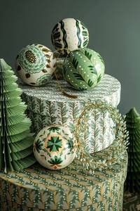 Nouveau design tendance d'usine : Couvercle rond classique en bois à paillettes, différentes tailles (8 cm, 10 cm, 12 cm) pour la décoration intérieure de Noël et les motifs DIY - Product Image 6