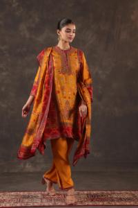 Conjunto de Traje Tradicional - Product Image 1