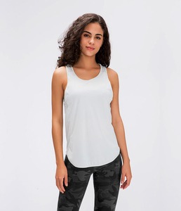 Chaleco sin mangas de punto de calidad para mujer al por mayor, top corto básico de color liso con cuello en U, estilo casual - Product Image 3