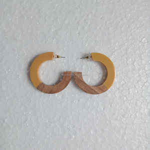Pendientes de aro de resina y madera hechos a mano, joyería lisa de estilo clásico a la moda para niñas y mujeres para bodas y fiestas - Product Image 1