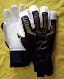 Gants de gardien de but professionnels/LATEX ALLEMAND DE HAUTE QUALITÉ 4MM - Product Image 3