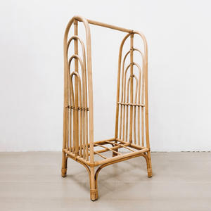 Porte-vêtements en rotin de haute qualité, meubles de chambre d'enfant, rail à vêtements en bois et canne - Product Image 3