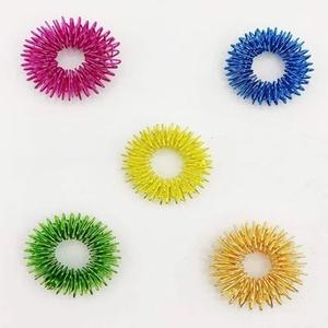 Anneau de massage des doigts Sujok, acupression, détente des doigts, couleurs assorties, anneaux sensoriels à picots, marque privée - Product Image 2