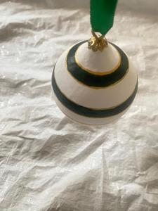 Kashmir Handmade Paper Mache Christmas Hanging Bauble Eco-Friendly Paper Mache Christmas <b>Tree</b> <b>Ornament</b> Hand-Painted Red & White - Product Image 3
