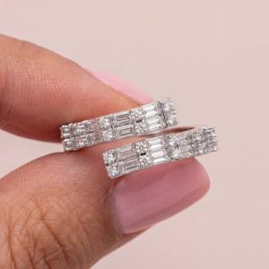 Hermoso Anillo de Compromiso de Plata de Ley 925 con Diamantes para Mujer, Diseño Moderno y Delicado con Engaste de Garras, Alto Brillo, para Aniversario de Bodas - Product Image 1