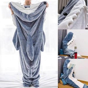 Couverture en peluche requin à capuche, longue et douce, combinaison animale de dessin animé, pyjama intégral - Product Image 3