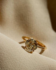 Anillo de Compromiso y Matrimonio Arin Eternity con Diamante Cultivado en Laboratorio con Corte Cojín, Certificado IGI/GIA, Oro Amarillo de 14k, Regalo para Mujer para Fiestas, Aleación - Product Image 3