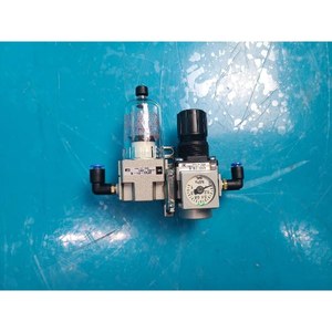 Unité de régulation de filtre à air SMC AR20-01E-R+AF20-01-R, utilisée telle qu'elle est, pièces d'équipement semi-conducteur d'occasion - Product Image 1