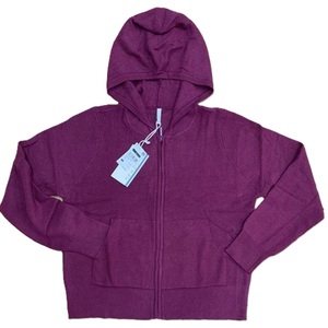 Sweat-shirt à capuche zippé pour femme, 52% rayonne, 28% polyester, avec poche kangourou, couleur unie, style décontracté, fabriqué au Bangladesh. - Product Image 1
