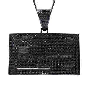 Colgante de Plata de Ley 925 Bañado en Oro con Diamantes de Moissanita Personalizados Estilo Rapper Hip Hop, Diseño Tarjeta de Crédito Iced Out - Product Image 3