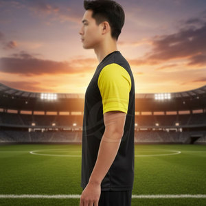 Nueva Camiseta de Fútbol Transpirable de Manga Corta con Diseño Clásico y Secado Rápido para Hombre, en Venta Online - Product Image 4