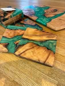 Low Price Luxury Handmade Round <b>Epoxy</b> <b>Resin</b> Florals Drink Coasters for Dining <b>Table</b> Office Desk & Kitchen Use - Product Image 4