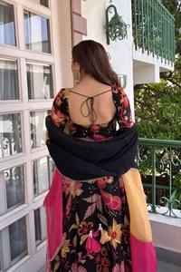 ชุดเดรส Anarkali Kameez Sharara Dupatta ลายดอกไม้สำหรับผู้หญิงจาก Rivaayat House ผ้าเรยอนแบบดั้งเดิมสำหรับฤดูร้อน ทรงหลวม แขนสามส่วน - Product Image 6