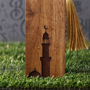 Marcapáginas Clásico de Madera con Diseño de Torre Recortada y Borla Dorada, Regalo Promocional Ecológico - Product Image 5