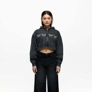 Sudadera con Capucha Corta Gris para Mujer, Manga Larga, Estilo Casual Urbano, Holgada, a la Moda - Product Image 2