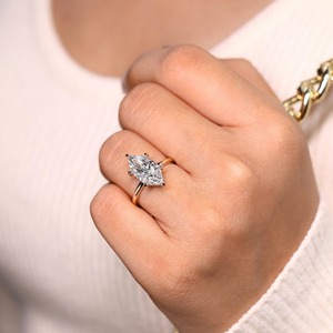 Bague en diamant moissanite de qualité supérieure, bijoux de mariage luxueux et étincelants pour femmes et hommes, pour mariage, fiançailles, anniversaire - Product Image 4