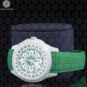 Reloj de Silicona Verde de Lujo para Mujer Charm Jewells, 40 mm, Redondo, Analógico, de Cuarzo, con Esfera de Zafiro y Bisel de Diamantes, Acero Inoxidable - Product Image 3