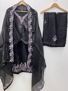 HENIXA CREATION Conjunto de Kurta y Palazzo de Seda FENDY para Mujer, Bordado, Corte Ajustado, con Dupatta y Bordado de Lentejuelas, Ropa Étnica de Diseñador - Product Image 3