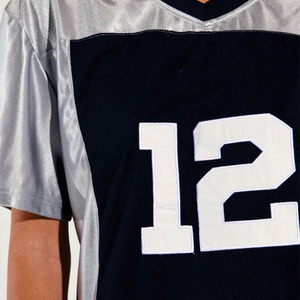 Maillot de football américain pour femme, col en V, maille argent marine, numéro 12, manches courtes, coupe régulière, vêtement anti-humidité - Product Image 4