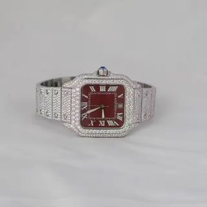 Montre-bracelet carrée sertie de diamants avec cadran rouge profond, chiffres romains argentés, lunette scintillante, bracelet orné et couronne en pierres précieuses - Product Image 1