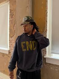 Finition vintage délavée à l'acide, couleur anthracite, pour une ambiance streetwear rétro usée. - Product Image 2