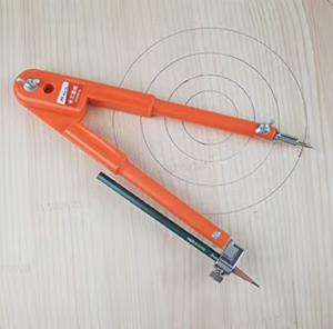 Outil de dessin professionnel en laiton pour artistes, diviseur à motif droit pour le dessin technique, disponible à prix de gros. - Product Image 1