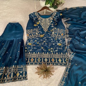 ชุดเซ็ตเสื้อปักเลื่อมดีไซน์เนอร์ VASTRA COTTAGE พร้อมผ้าคลุมไหล่และชุดซับในไมโคร สำหรับงานปาร์ตี้ ชุดสไตล์ชาติพันธุ์ - Product Image 3