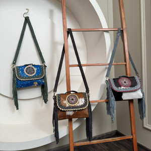 กระเป๋าถือหนังวัวขนสัตว์ลายตะวันตกกระเป๋าแบบปรับสายได้สำหรับผู้หญิง - Product Image 4