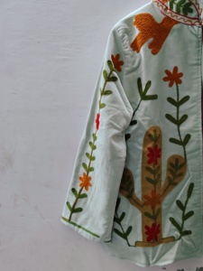 Veste brodée vert menthe faite à la main pour femmes |   Veste artisanale indienne à motifs floraux |   Veste ethnique bohème artisanale - Product Image 3