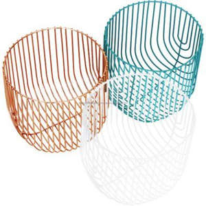 Venta al por mayor Juego de 3 cestas de almacenamiento de alambre de metal Color de acento para cocina y almacenamiento de ropa Precios de venta calientes - Product Image 1
