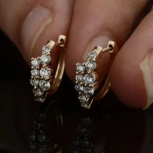 Pendientes de aro de oro amarillo macizo de 14k con diamantes naturales redondos GH/SI para novia - Product Image 4
