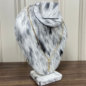 การแสดงเครื่องประดับสร้อยคอหนังวัวแบบกำหนดเองได้สำหรับการแสดงเครื่องประดับหน้าอกเครื่องประดับ - Product Image 4