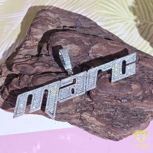 สร้อยคอจี้ "Marc" คุณภาพสูง ประดับเพชรแบบ Iced Out เครื่องประดับฮิปฮอปสุดหรู พร้อมโซ่แบบสั่งทำพิเศษ - Product Image 3