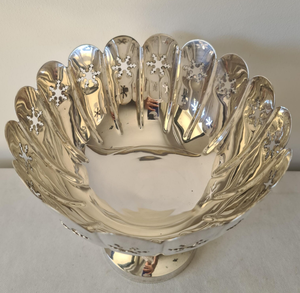 Cuenco de Metal Hecho a Mano con Diseño de Flor Blanca, Pedestal de Latón Antiguo, Ecológico, Vajilla para Bodas, Plato para Servir Alimentos - Product Image 3