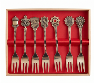 Juego de tenedores metálicos vintage con mangos grabados, diseño de hoja de roble, escudo, engranaje y flor, aptos para lavavajillas, cubiertos para uso en mesa - Product Image 1