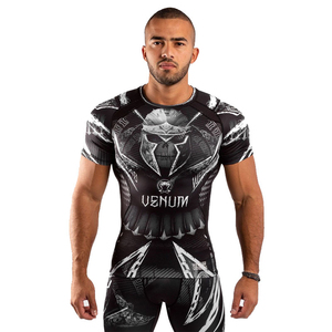 เสื้อแรชการ์ดแขนยาวสำหรับผู้ชาย พิมพ์ลายแบบ Heat-Transfer สีตัดต่อ ป้องกันรังสียูวี ระบายอากาศได้ดี แห้งเร็ว ต้านเชื้อแบคทีเรีย เป็นมิตรกับสิ่งแวดล้อม - Product Image 1